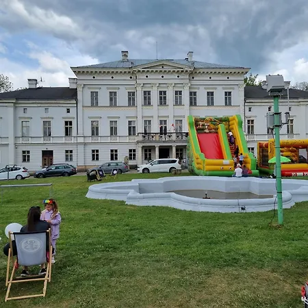 Jedlinka A Apartment *