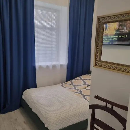 Jedlinka A Apartment *